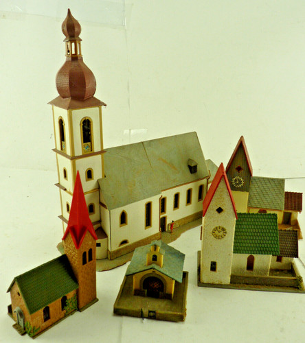 E010 eine kirche 4 kapellen - e010), +