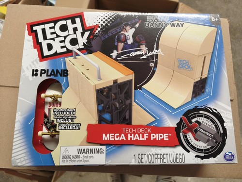 Tech deck mega half pipe - tech,