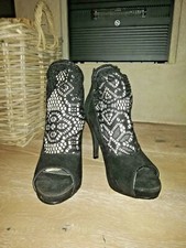 AUSGEFALLENE SCHWARZE STIEFELETTEN, STIEFEL, ABENDSTIEFEL, MIT SPITZE Gr. 39