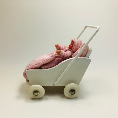 Kinderwagen mit baby caho - baby,