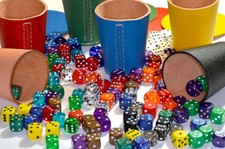 2 Würfelbecher / Knobelbecher