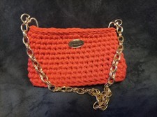 Gehäkelte rote tasche mit - rote,