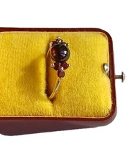 Zierlicher ring mit - zierlicher,