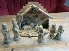 Hochwertige Krippe aus