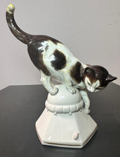 Porzellan, Figur, Katzhütte, Katze auf Sockel, bemalt, selten, top, Art Deco