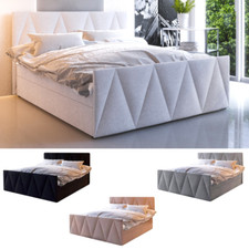 Boxspringbett mit Matratze und