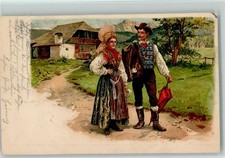 13004795 - Schoenes Trachten-Paar, Dirndl - Regenschirm , Berge Trachten Bayern