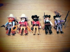 PLAYMOBIL 5 COWBOYS ca 20
