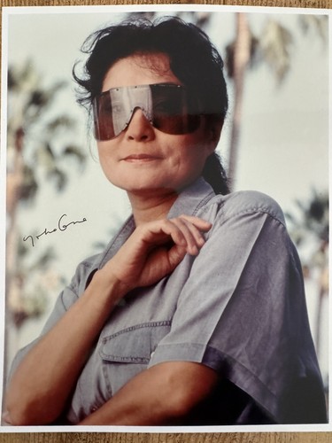 Yoko ono signed autogramm - autogramm, 10x8