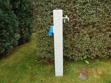 Wasserzapfsäule aus Granit