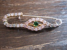 Kronjuwelen gesucht ? opulente Gewandnadel Nadel 925er Silber vergoldet Zirkonia
