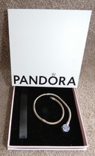 PANDORA Armband mit Pavé-Verschluss blau – 21 cm – NEU