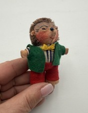 DDR Figur Mecki Igel in Originalkleidung 60er Jahre? #3000