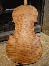 Sehr alte Geige - Very old