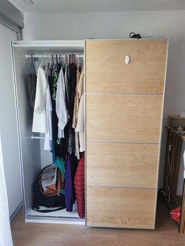 Kleiderschrank