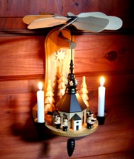 Wand - Pyramide Hängepyramide