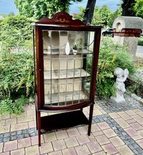 Kleine Glasvitrine Jugendstil Bleiglas Spiegel dreiseitig verglast Mahagoni