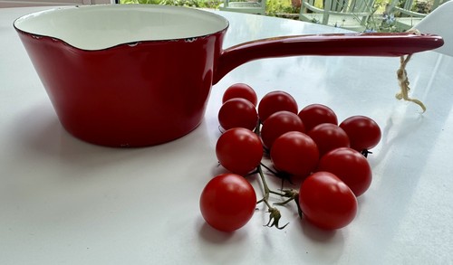 Rot emaille milchpfanne - j,