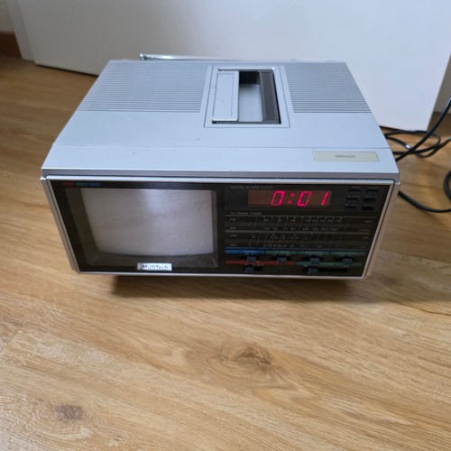 Vintage radio wecker mitte - wecker,