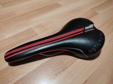 Selle Italia Flite - Sattel - 145 x 275 mm - nur 217 Gramm - schwarz rot