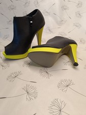 Stiefelette High Heels -