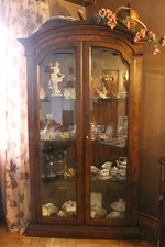 Edle Sammlervitrine Vitrinenschrank Selva antik Stil Barock Rokoko Wurzelholz