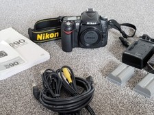 Nikon D90-2 Nikkor (18-105 +