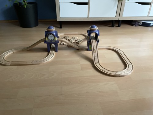 Holzeisenbahn chuggington - chuggington,