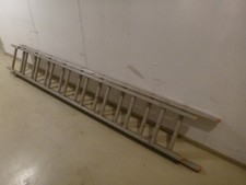 Stabile Profi  Alu Anlege- & Ausziehleiter - zweifach 9 Stufen - arretierbar