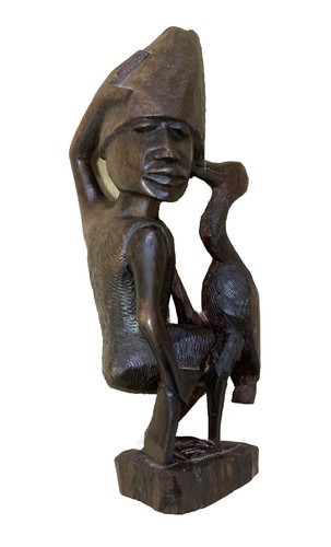 Alte stammesfigur mit vogel - alte,