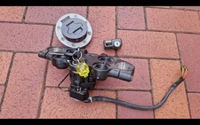 Suzuki GSX750F AK11 Schlosssatz Schlüssel Schließzylinder Schloß