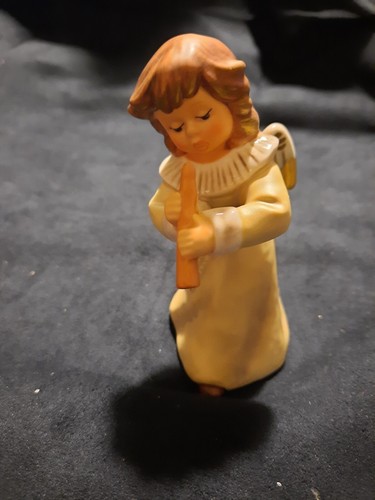 Hummel goebel angel with - goebel,