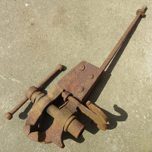 Antiker schraubstock schmiede - antiker,