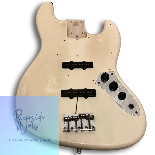 Squier fender jazz - by,