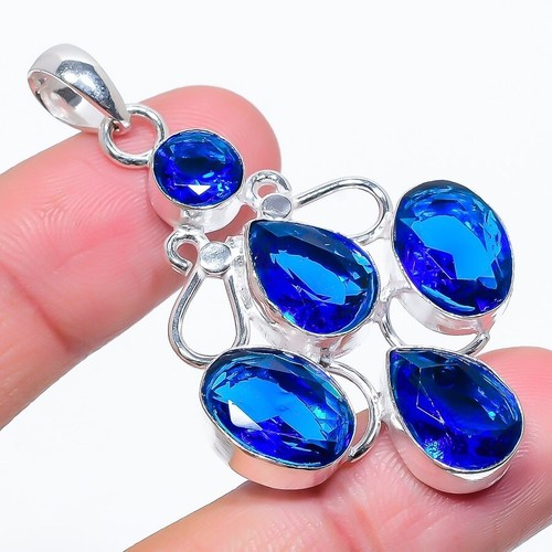 Handgefertigter blauer