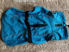 2 Hunde Regenmäntel Gr.M, Länge 38 cm Blau und Hellblau, Neuwertig