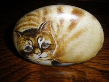 Katze aus Kunststein mit Spruch auf der Rückseite *schöne Augen*