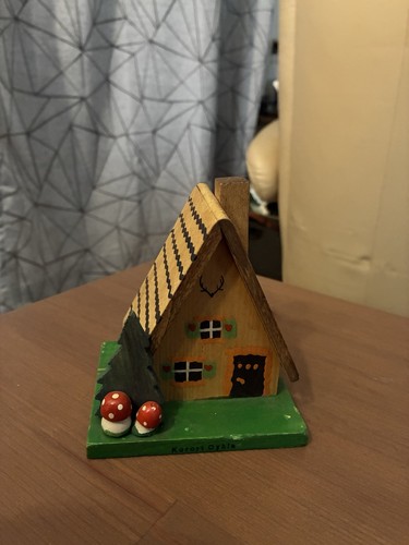 Vintage spardose holzhaus - vintage,
