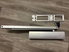 GEZE TS5000 Türschließer silber Komplettpaket inkl. Montageplatte