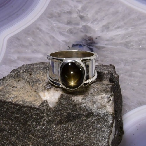 Schwarzer stern saphir - schwarzer,, stern,