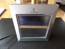 PHILIPS  -  Uhren-Radio-Wecker