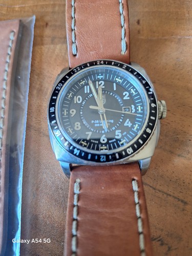 Rare luminox lightning - rare,