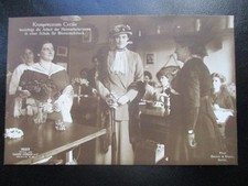 Postkarte Adel Kronprinzessin Cecilie mit Arbeiterinnen