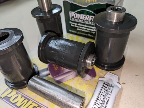 Buchsen für - 4, pu