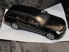 Minichamps 1/18 Minichamps Mercedes-Benz E-Klasse  2009 in schwarz