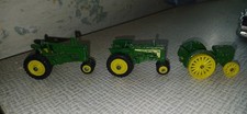 John DEERE METAL TRAKTOR 1960