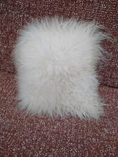 weißes Tibet Lammfellkissen lockiges langes Toskana Lammfell Deko Kissen
