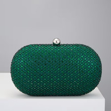 Elegante Oval-Clutch mit
