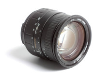 Sigma Zoom 3,8-5,6/28-200 D