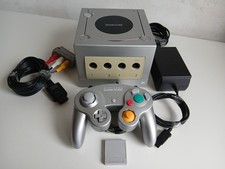 Nintendo GameCube DOL-001 |
